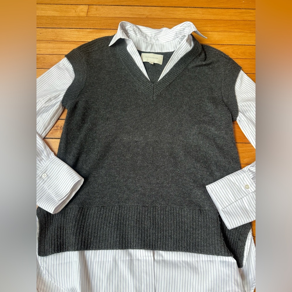 BROCHU WALKER Grey Gray V Neck Sweater Vest Blue White pinstripe collar blouse M - Picture 13 of 13